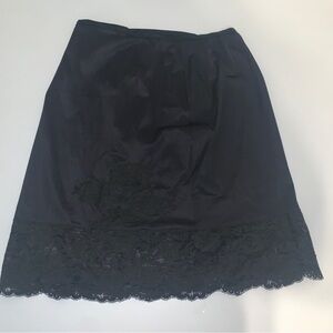 Vintage Wonder Maid Non Cling Black Lace Trimmed Nylon Half Slip W/ Slit Size M